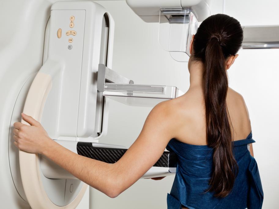 Surgeons Call For Annual Mammograms At 40: US | Australian Doctor Group