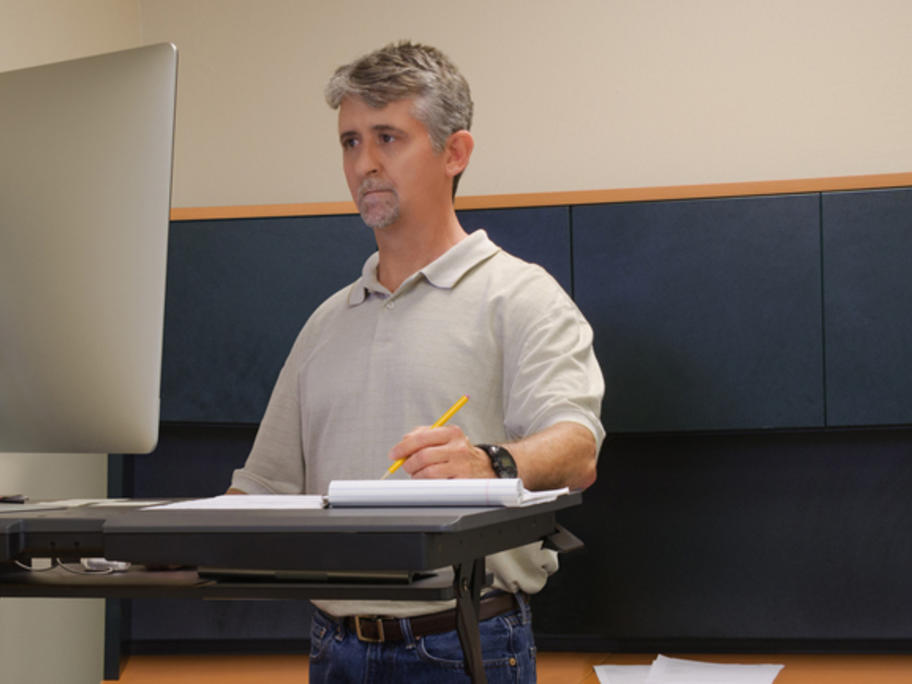 Standing desk
