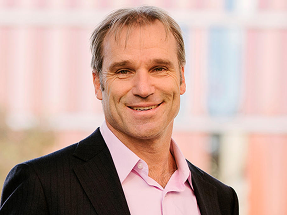 Professor Robert Gilchrist