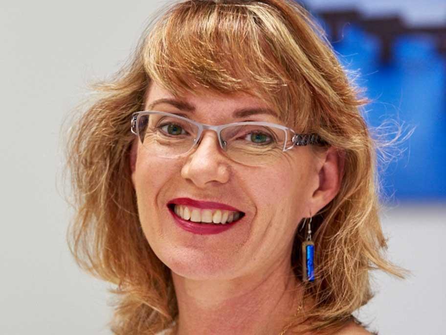 Dr Wendy Burton