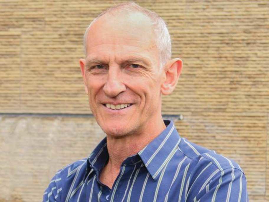 Dr Nick Carr