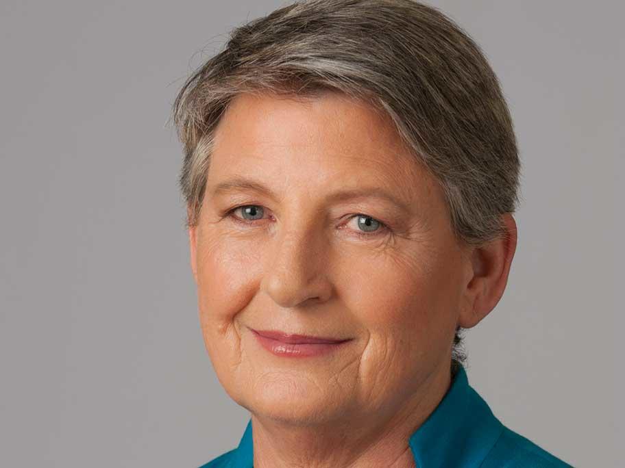 Dr Annette Holian