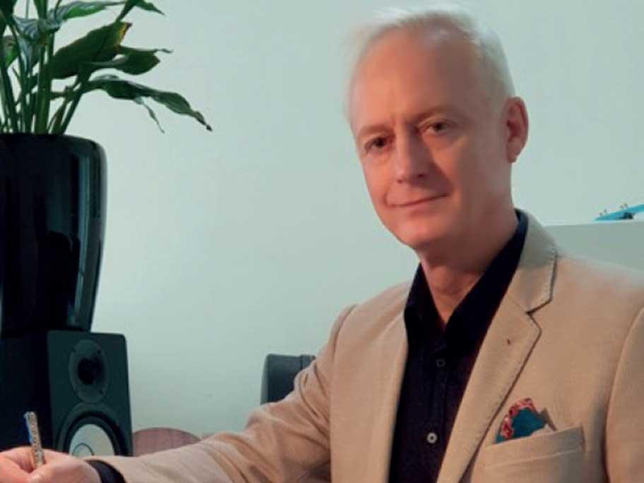 Dr Roger Hunt