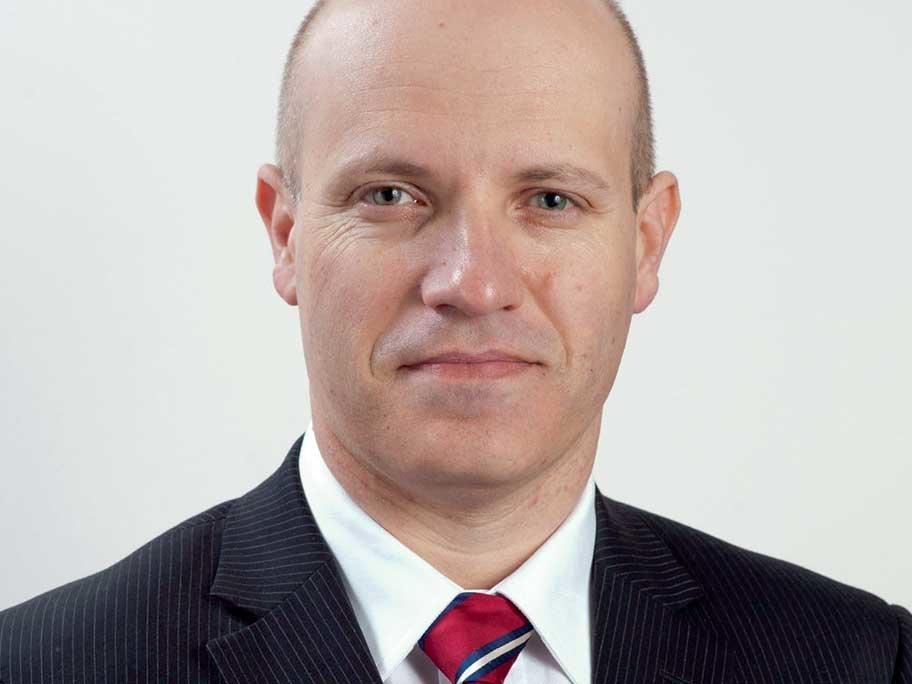 Dr Stephen Parnis