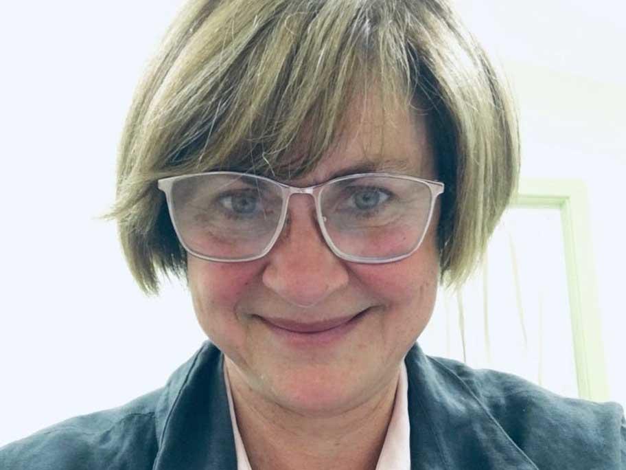 Dr Natalia Peker