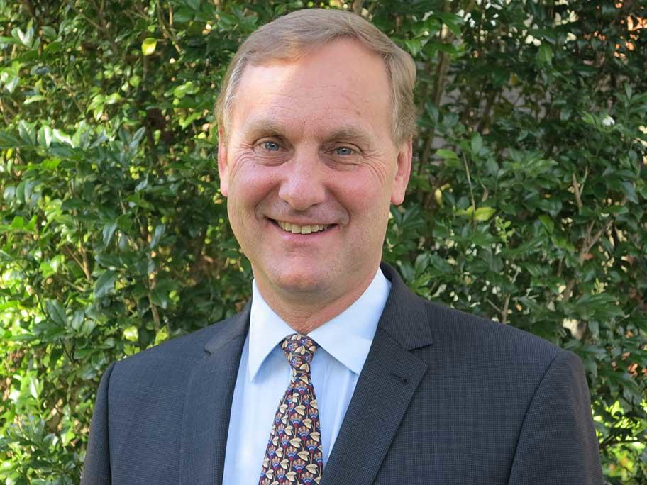 Dr Ray Silins