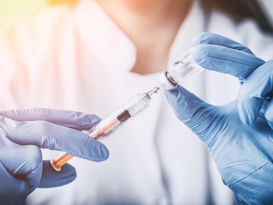 injection vial and syringe