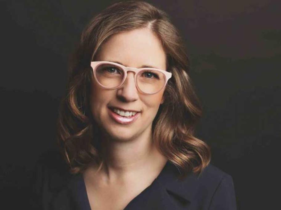 Dr Carrie Kollias