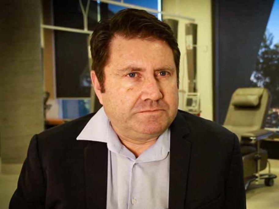 Dr Craig Underhill.