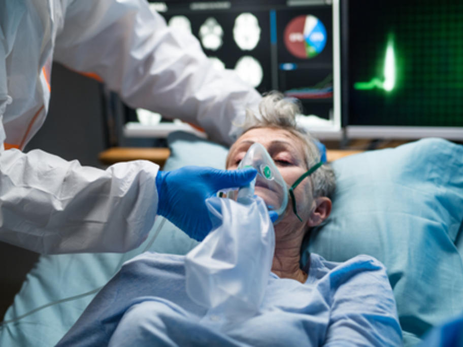 Elderly woman in hospital coronavirus