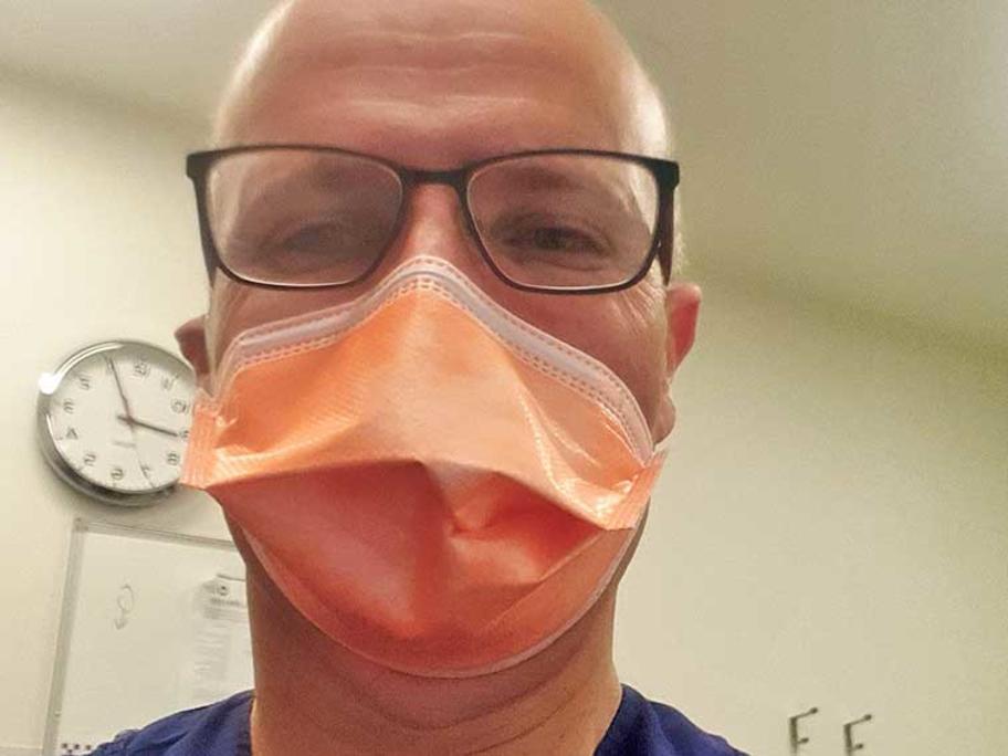 ‘The virus takes no prisoners’: Melb emergency doc shares his COVID-19 experiences