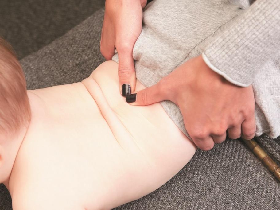 chiro spinal manipulation on baby