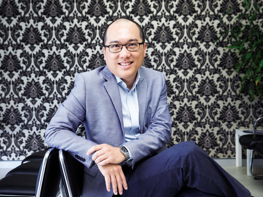 Dr Kah Ho