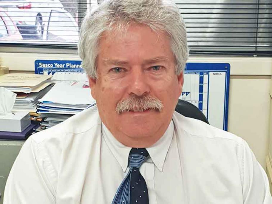 Mr Dale Beatty