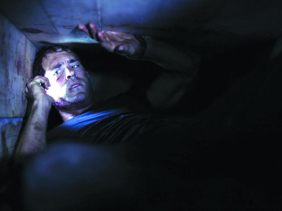 Ryan reynolds in Buried Alive