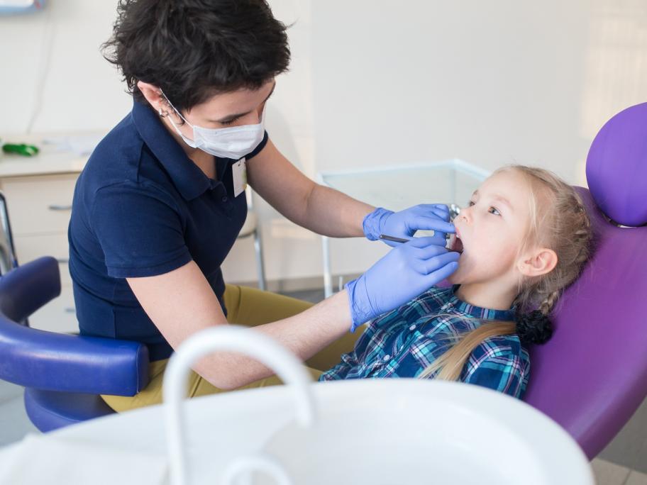 child at dentist