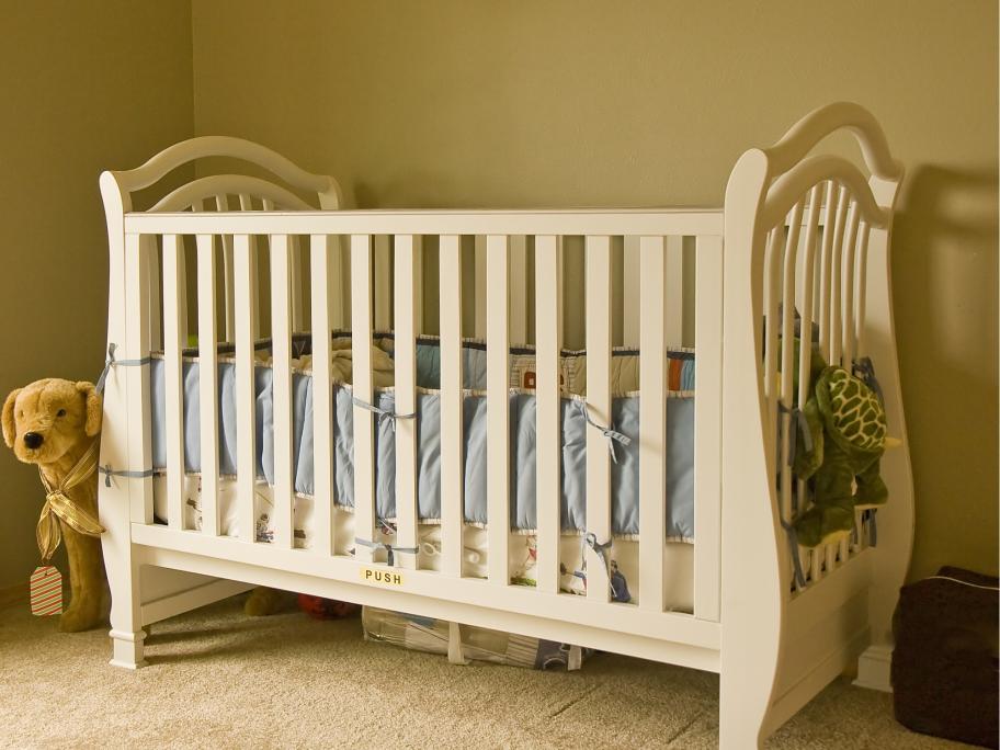 newborn crib