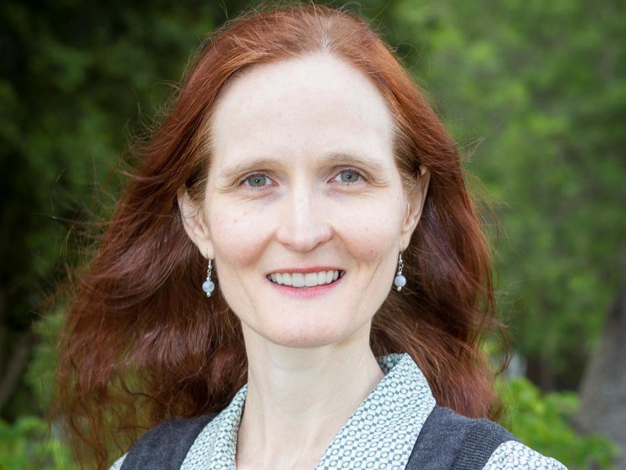 Dr Genevieve Yates
