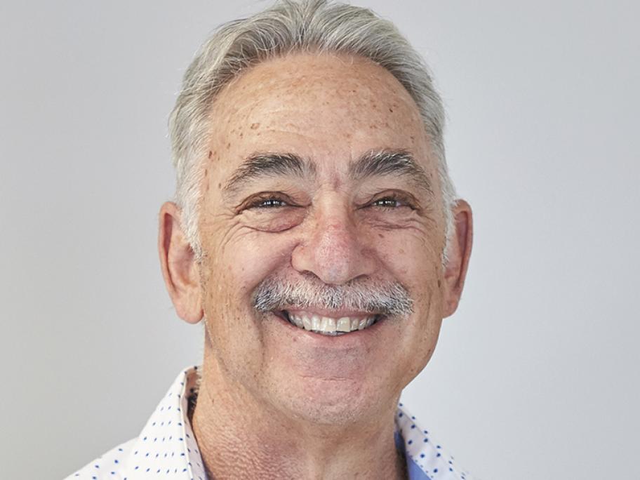 Dr Alan Leeb