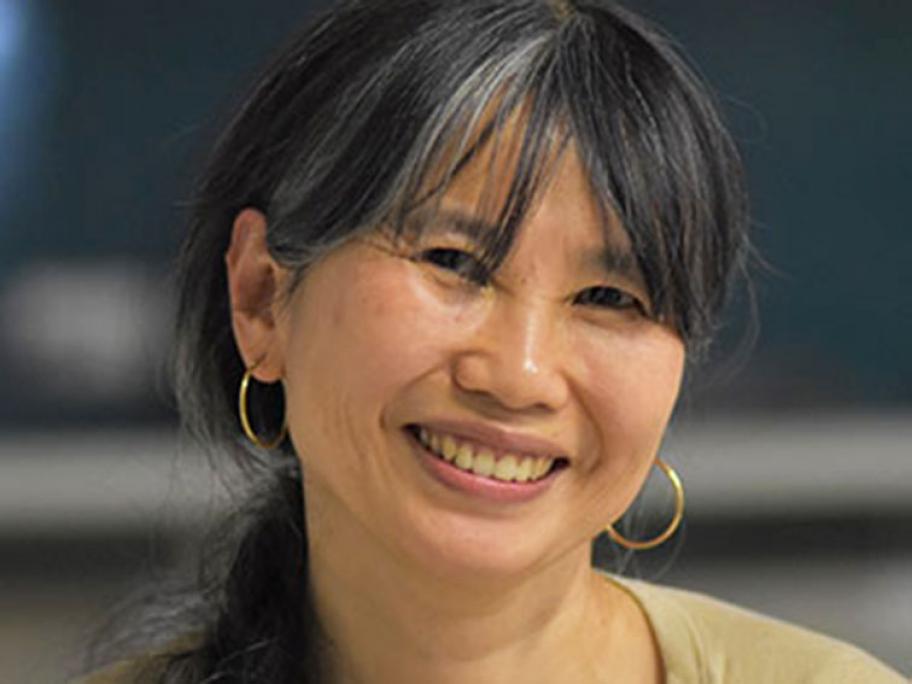 Dr Kim Loo