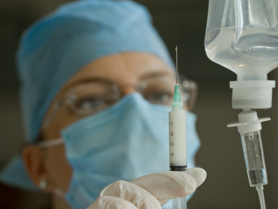 Drug shortages threaten preparations for COVID-19 surge: pharmacists