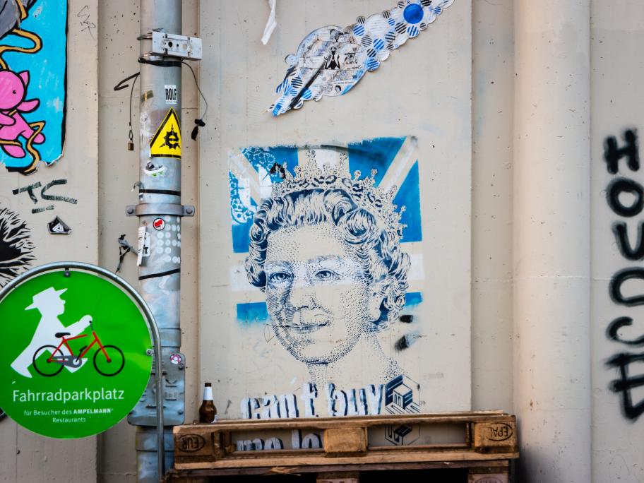 Queen's image on Berlin Wall