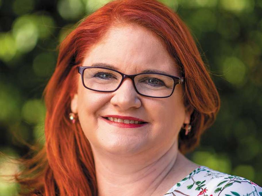 Dr Helen Schultz
