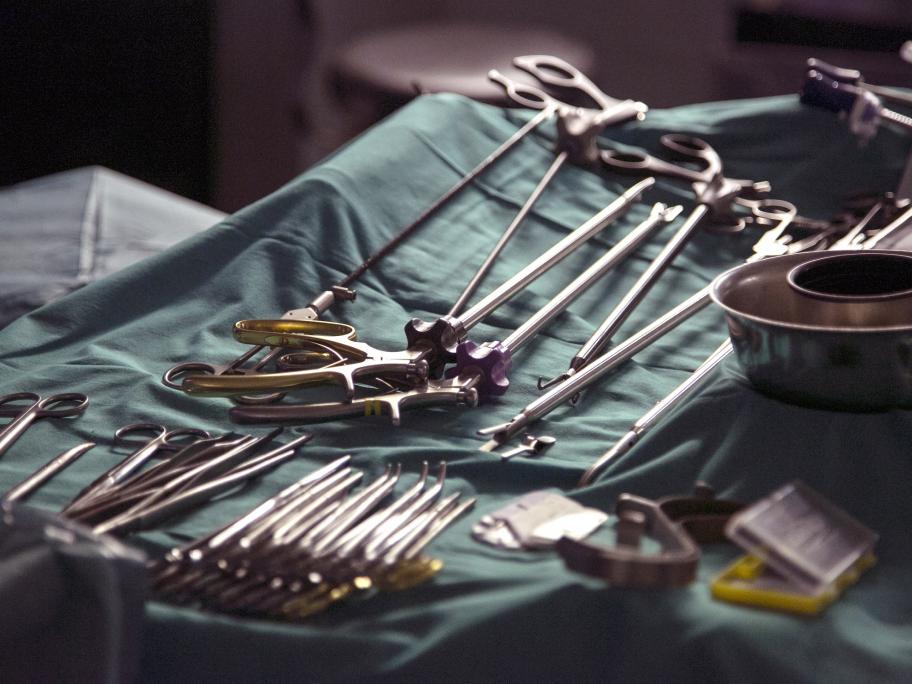 Surgical equipment