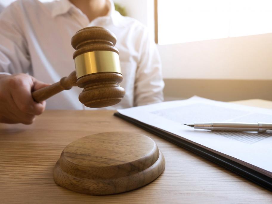 Podiatrist got sex and cupcakes from vulnerable patient: tribunal