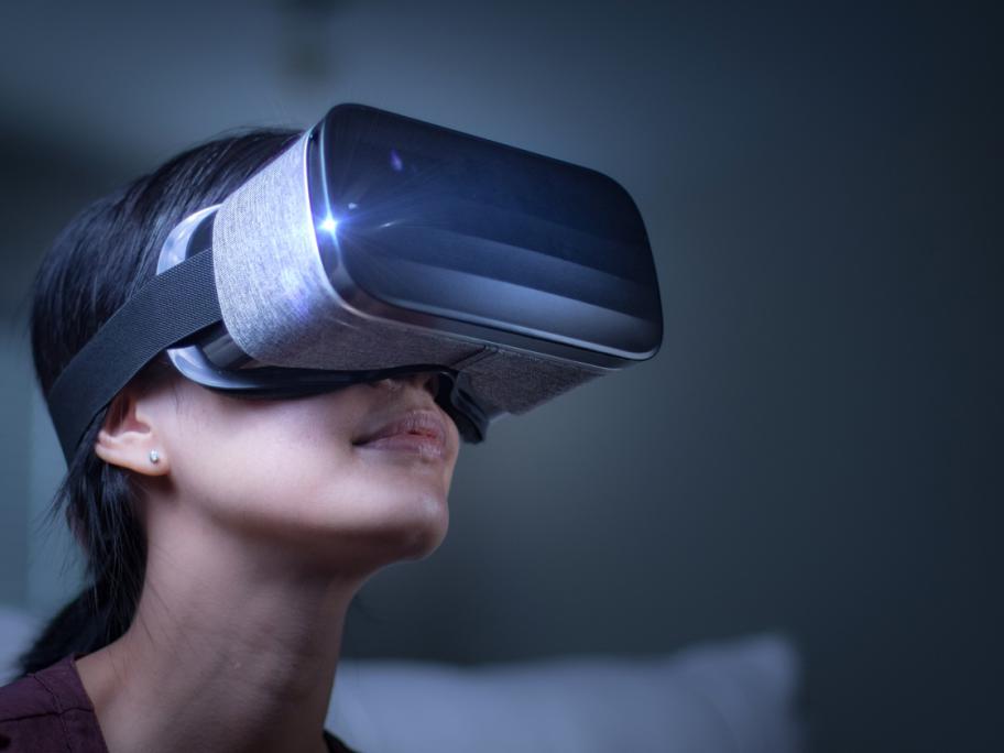 VR headset