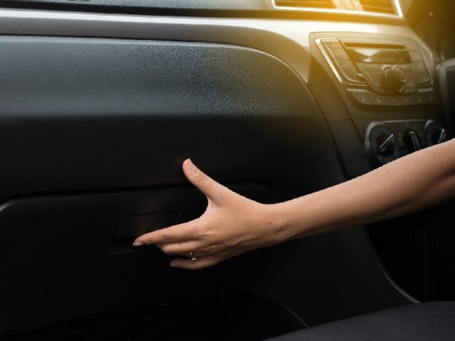 glove compartment