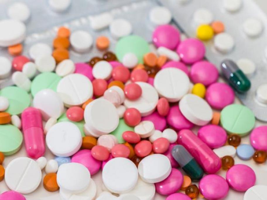 mixture of medicines