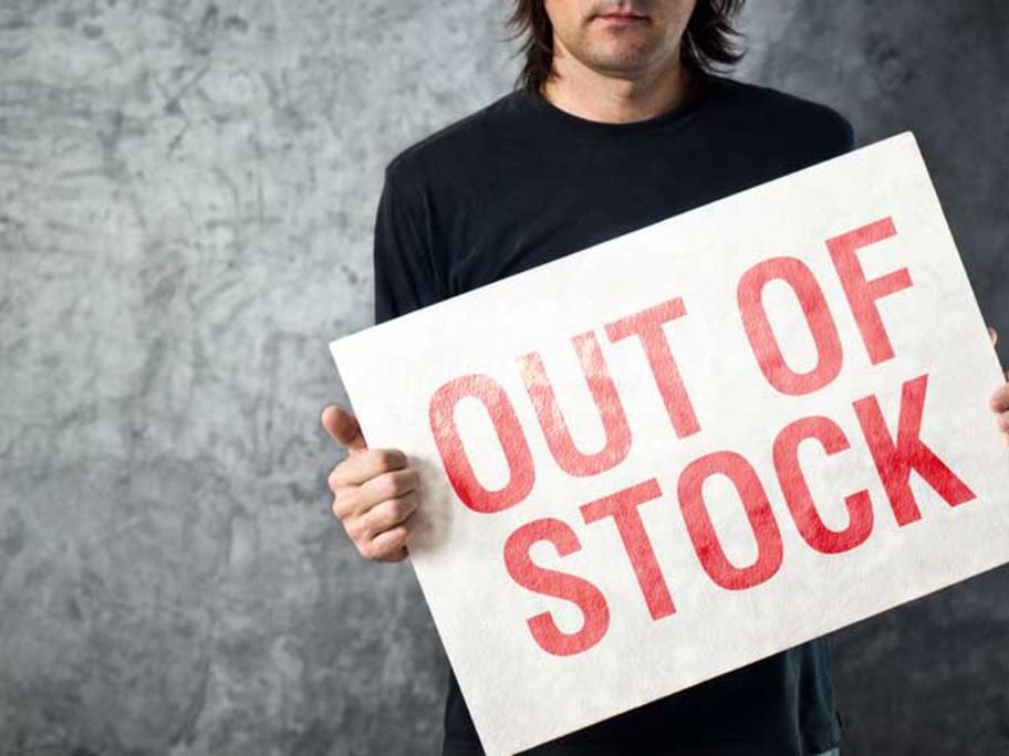 Mylan offers free EpiPens as major stock shortage hits Australia